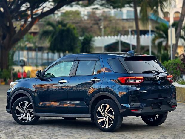 Toyota Raize 2020 Blue