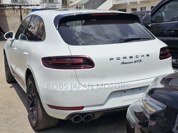 Porsche Macan 2017 Off white