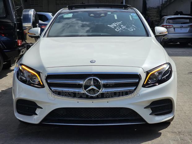 Mercedes-Benz E200 2019 Off white