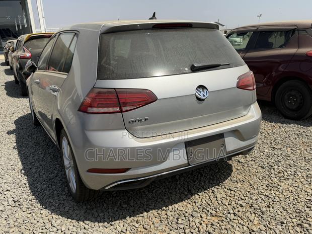 Volkswagen Golf 2019 Silver