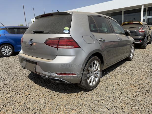 Volkswagen Golf 2019 Silver