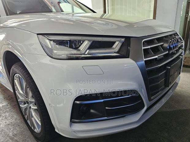 Audi Q5 2.0T Premium AWD quattro 2019 Off white