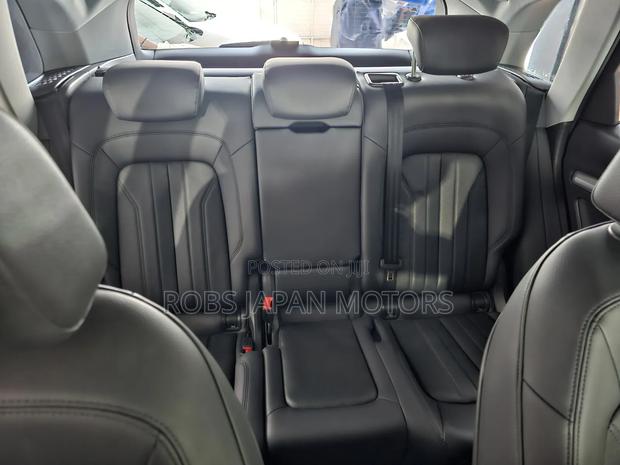 Audi Q5 2.0T Premium AWD quattro 2019 Off white