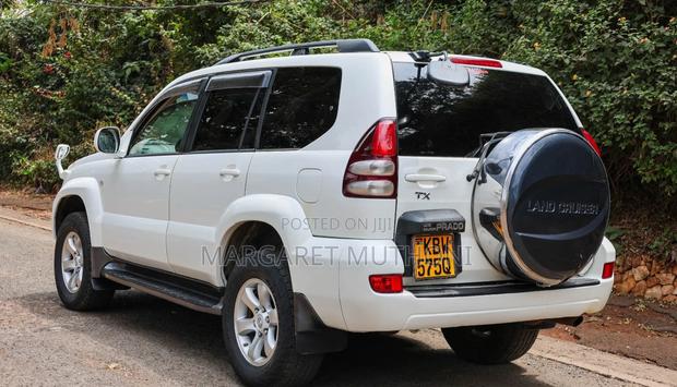 Toyota Land Cruiser Prado 2006 White