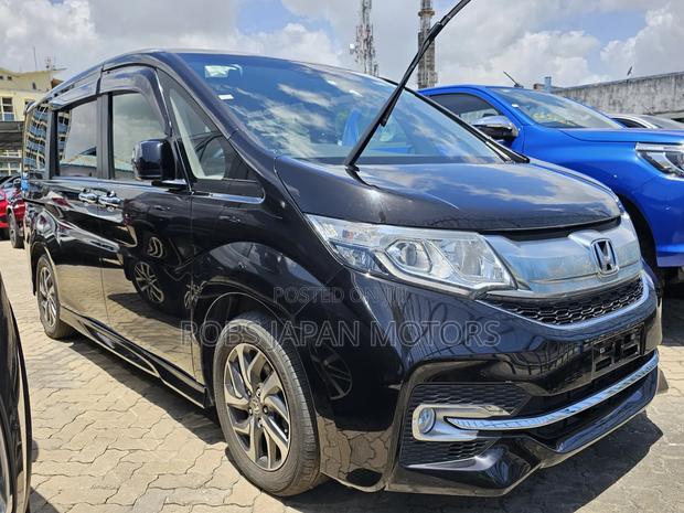 Honda Stepwgn 2018 Black