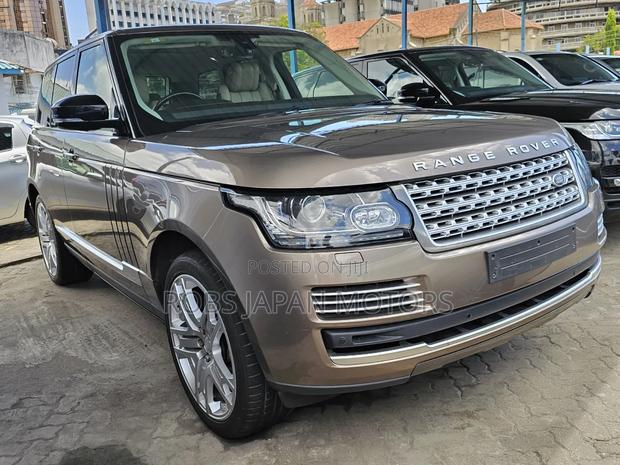 Land Rover Range Rover Vogue 2017 Gold