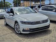 Volkswagen Passat 2018 Pearl for sale