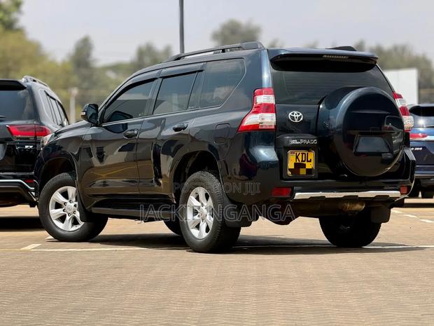 Toyota Land Cruiser Prado 2010 Black