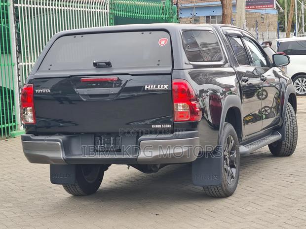 Toyota Hilux 2019 Black