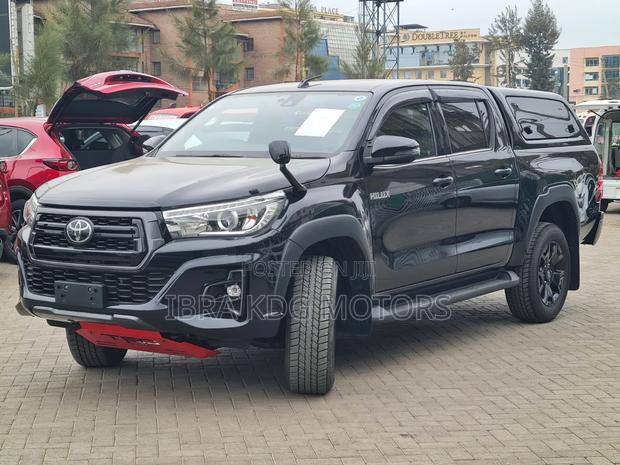 Toyota Hilux 2019 Black