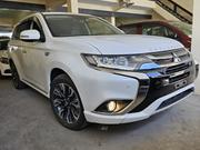 Mitsubishi Outlander 2019 Off white for sale
