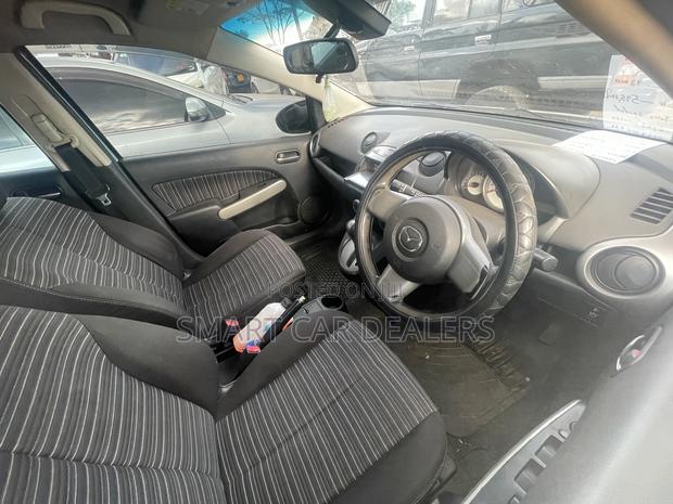 Mazda Demio 2010