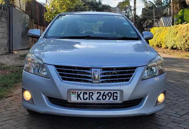 Toyota Premio 2012 Silver