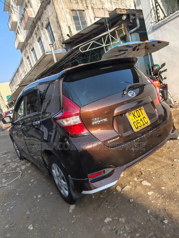 Nissan Note 2017 Brown