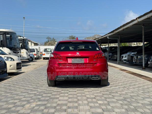 Peugeot 308 2018 Red