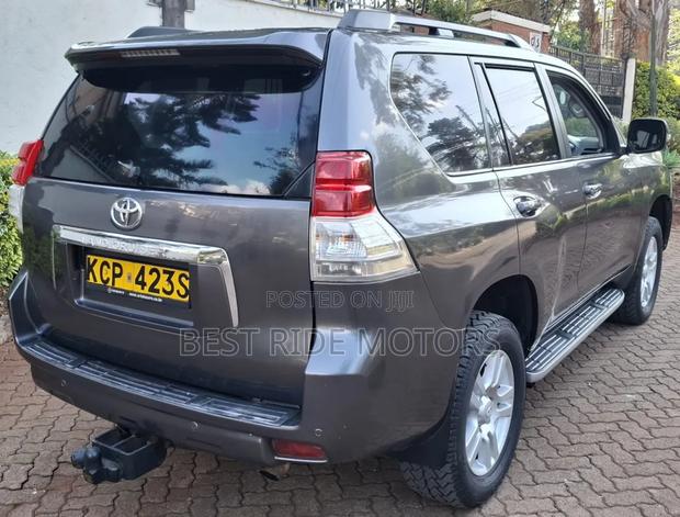 Toyota Land Cruiser Prado 3.0 TD 2010 Gray