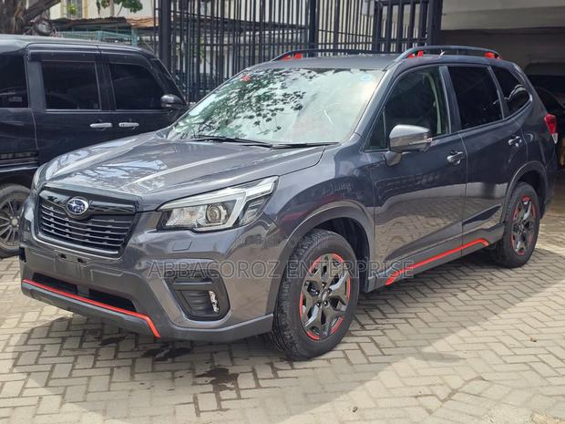 Subaru Forester 2019 Gray