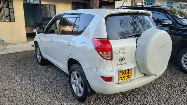 Toyota RAV4 2008 White