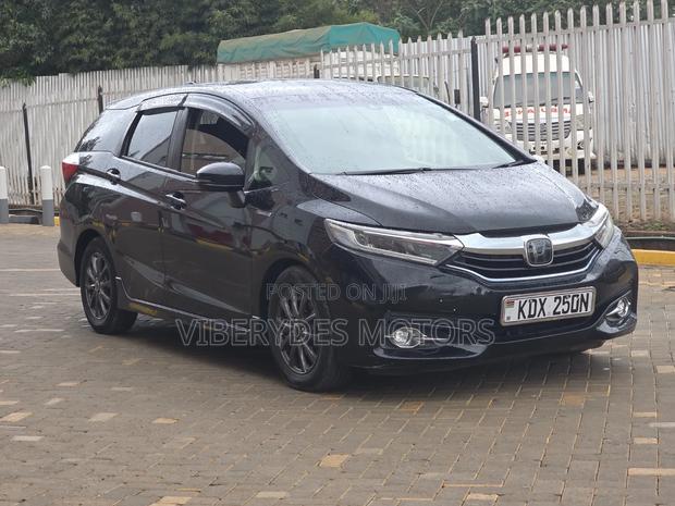 Honda Fit Shuttle 2017 Black
