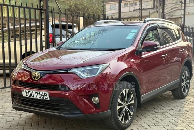 Toyota RAV4 2018 Red