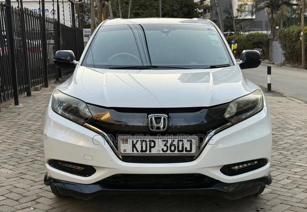Honda Vezel 2018 White