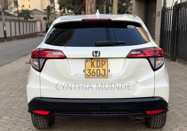 Honda Vezel 2018 White