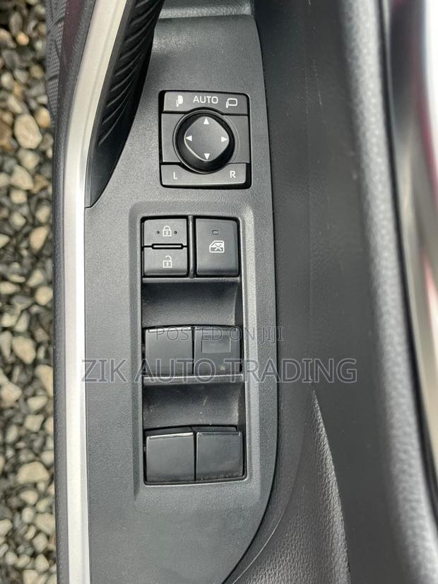 Toyota RAV4 2019 Red