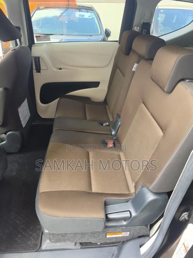 Toyota Sienta 2020 Brown