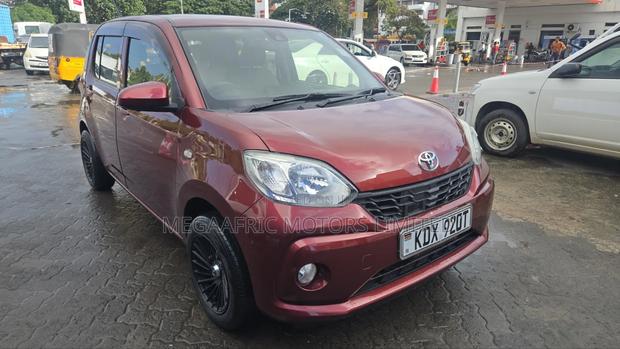 Toyota Passo 2019 Maroon
