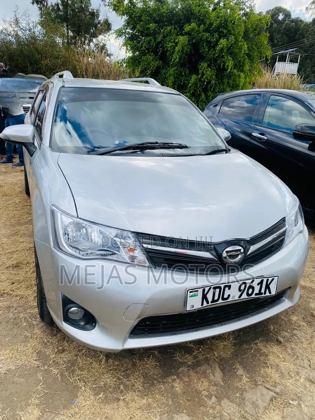 Toyota Corolla Fielder 2015 Silver