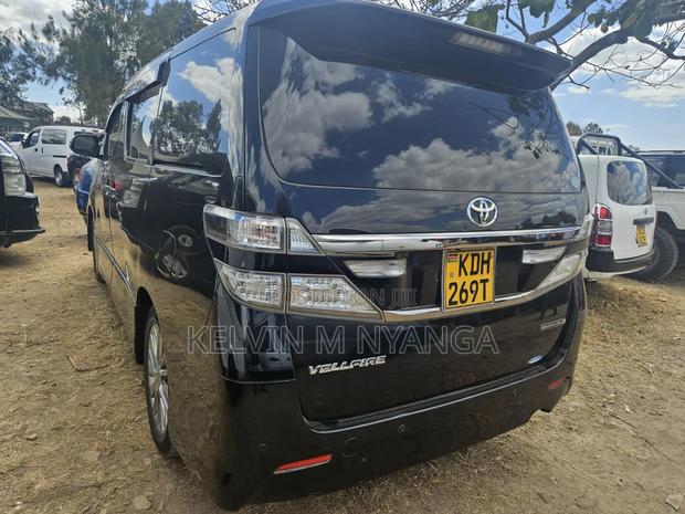 Toyota Vellfire 2014 Black