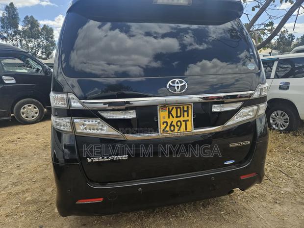 Toyota Vellfire 2014 Black