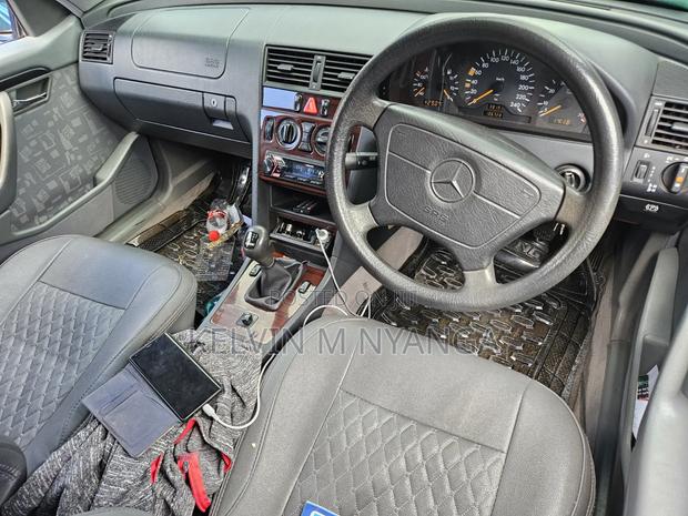 Mercedes-Benz C180 1997 Blue