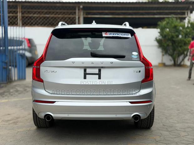 Volvo XC90 2019 Silver