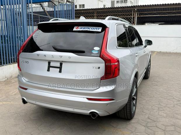 Volvo XC90 2019 Silver