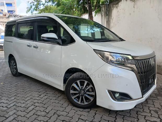 Toyota Esquire 2019 White