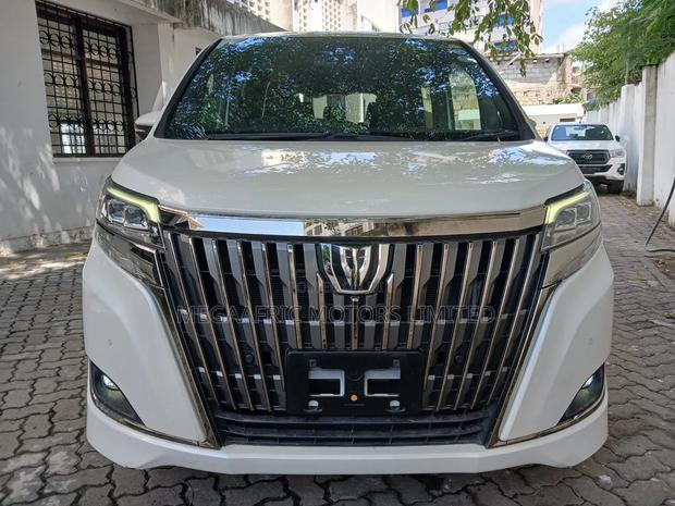 Toyota Esquire 2019 White