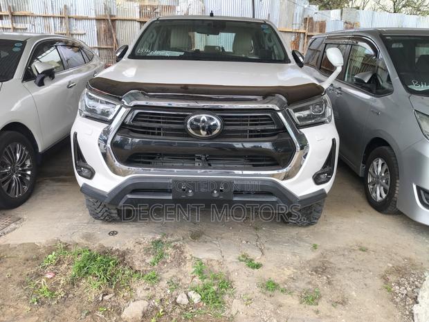 Toyota Hilux 2020 White