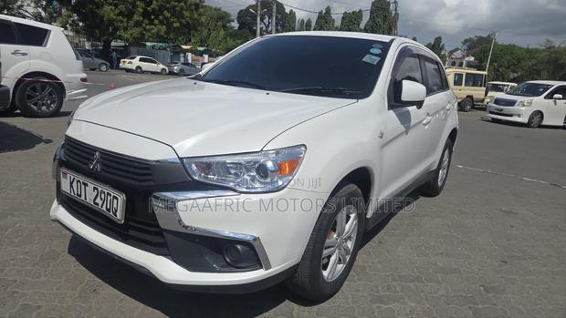 Mitsubishi RVR 2018 White