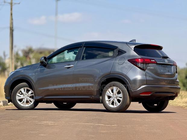 Honda Vezel 1.5 Hybrid 2WD 2019 Gray