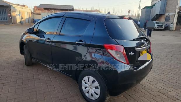 Toyota Vitz 2012 Black