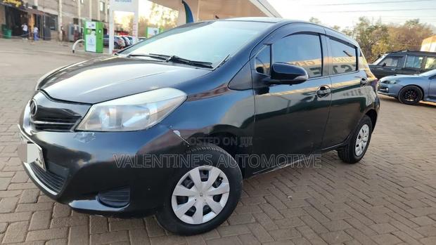 Toyota Vitz 2012 Black