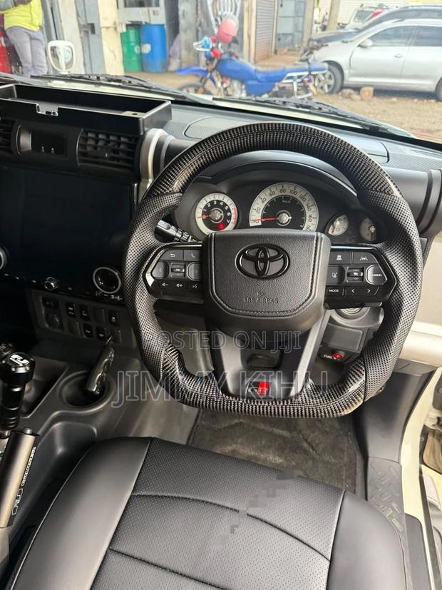 Toyota FJ Cruiser 2014 Pearl