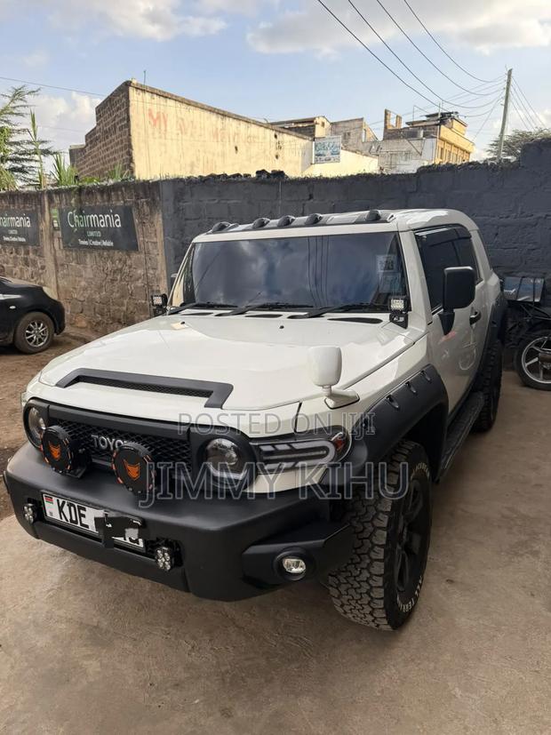 Toyota FJ Cruiser 2014 Pearl