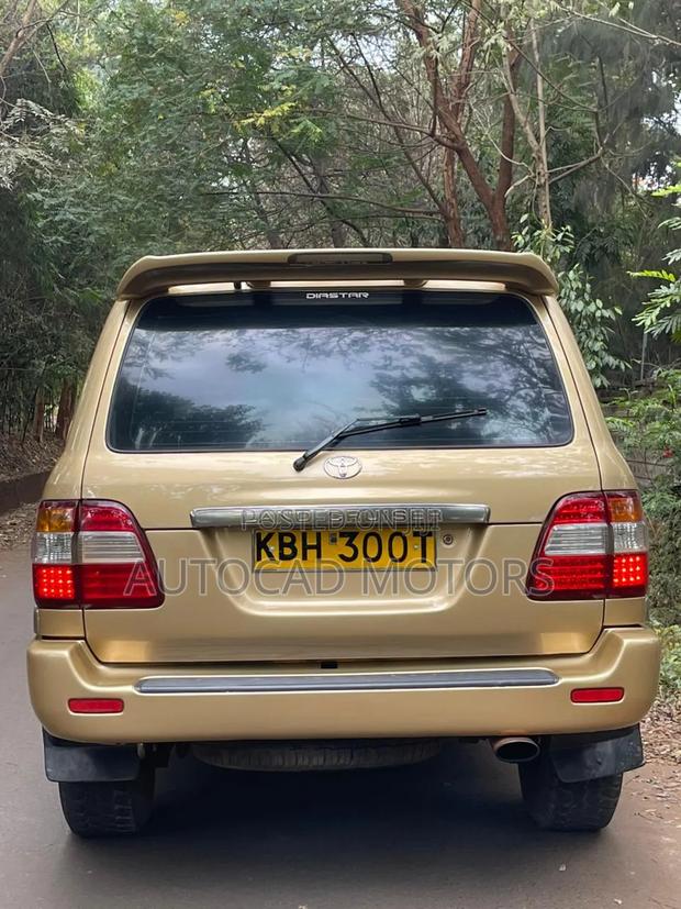 Toyota Land Cruiser 2003 Gold