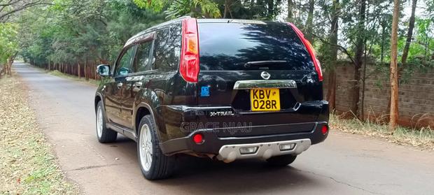 Nissan X-Trail 2000 Black