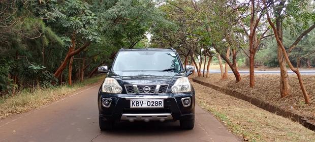 Nissan X-Trail 2000 Black