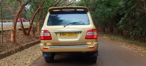 Toyota Land Cruiser 2003 Gold