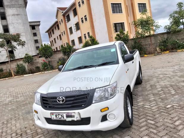 Toyota Hilux 2.5 D-4D SRX 2011 Pearl