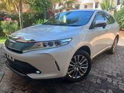 Toyota Harrier 2019 White for sale